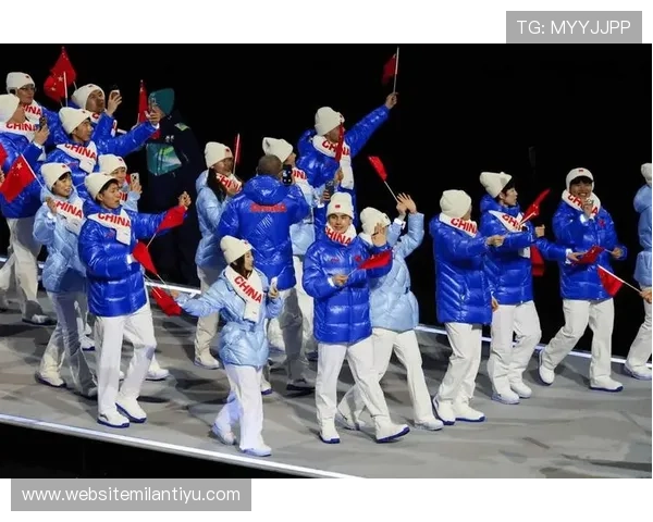 米兰冬奥会中国队服走红，背后故事彰显中国体育精神与文化魅力