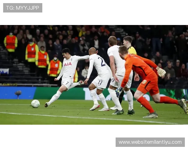 中欧体育官网提供最新赛事资讯和专业分析助你掌握欧洲足球动态